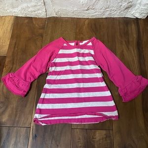 Girls Long sleeve ruffle shirt - Size 5